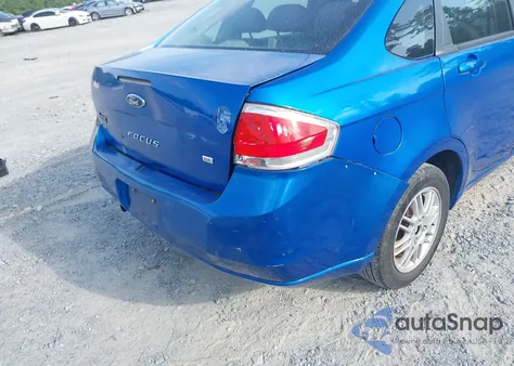 2010 Ford Focus Se z USA, uszkodzony, nr VIN 1FAHP3FNXAW107824